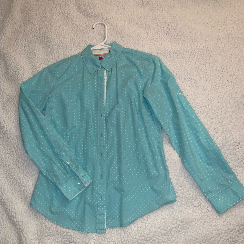 IZOD patterned long sleeve button down top